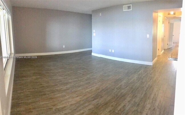 Foto del edificio - 2445 NW 33rd St