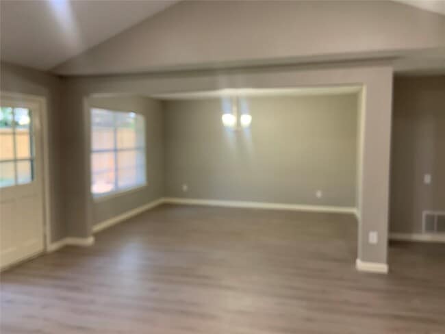 Building Photo - 5663 Bent Bough Ln