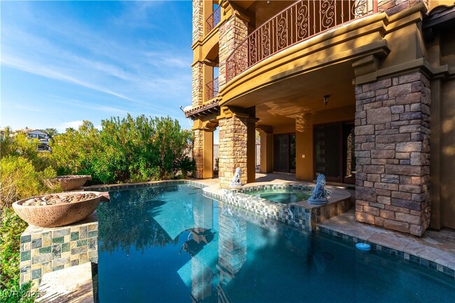 Building Photo - 15 Vía Lido