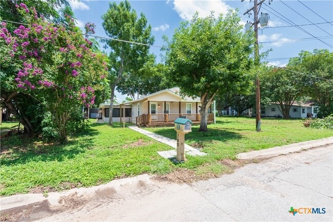 Building Photo - 705 S Laurel Ave