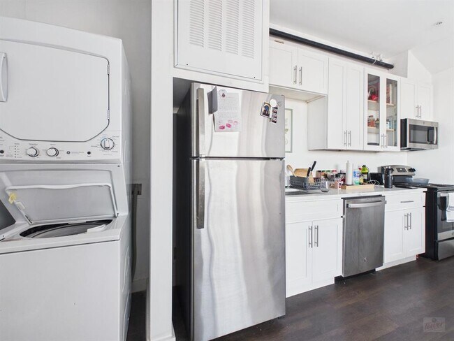 Foto del edificio - 1010 W 26th St