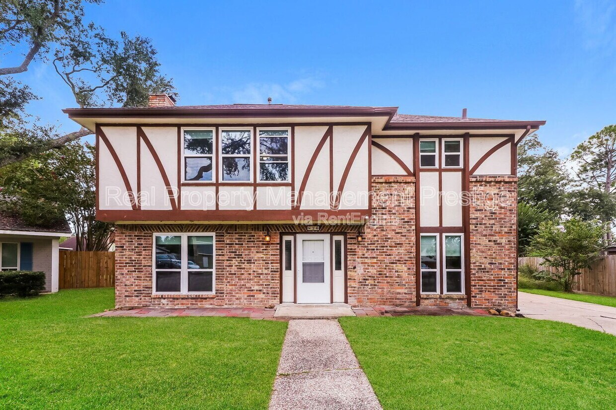 Foto principal - 826 Bradwell Dr