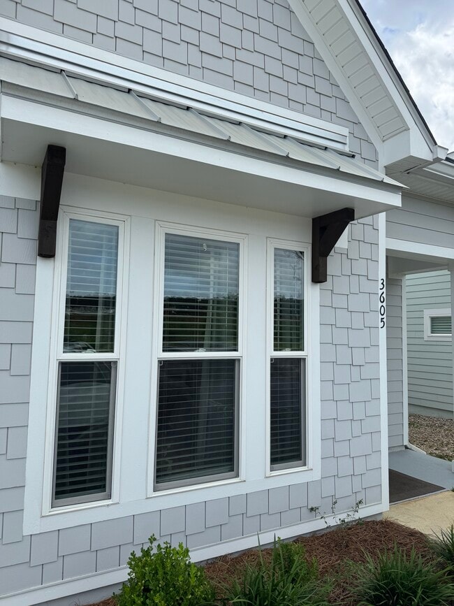 Building Photo - 3605 Meadow Vista Ln