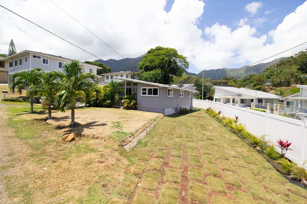 Foto principal - 4BD|2BA|Carport|ADU|Yard Service Included