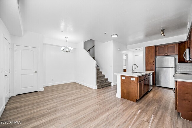 Foto del edificio - 4608 W Maryland Ave