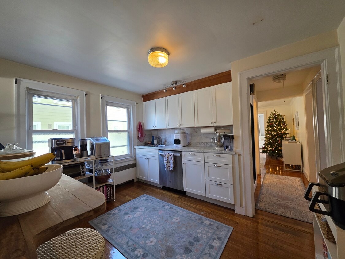 Primary Photo - 33 Flett Rd