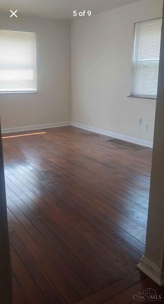 Foto del edificio - 4036 Homelawn Ave