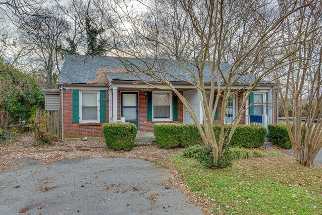 Building Photo - 3bed 2bath West End Home