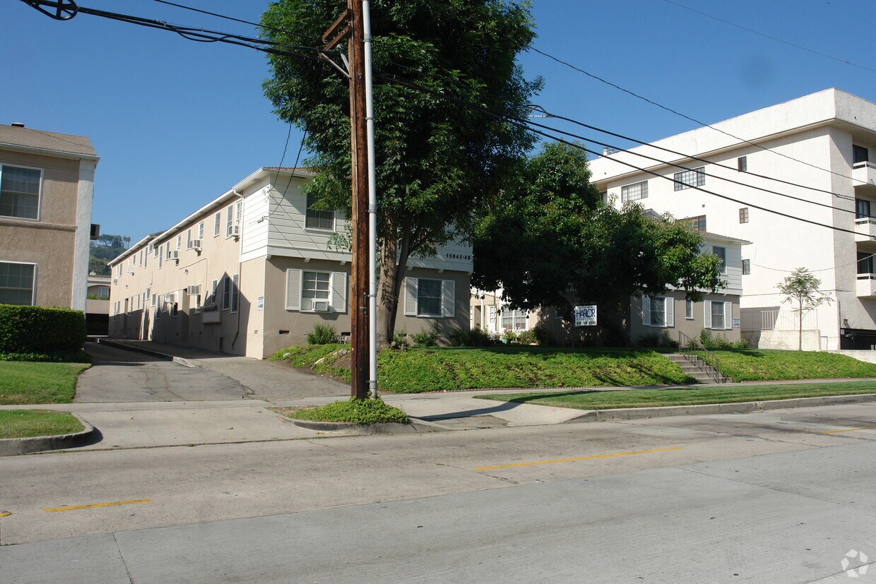 The Viking Apartments Sherman Oaks, CA