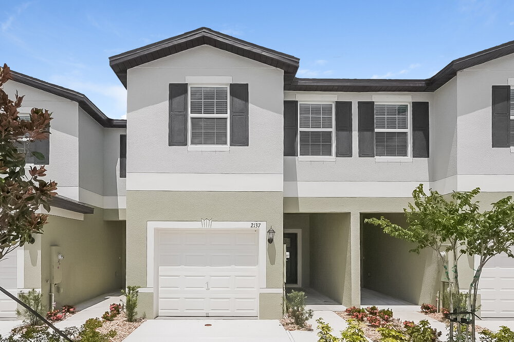 Primary Photo - 2137 Great Sapphire Ln