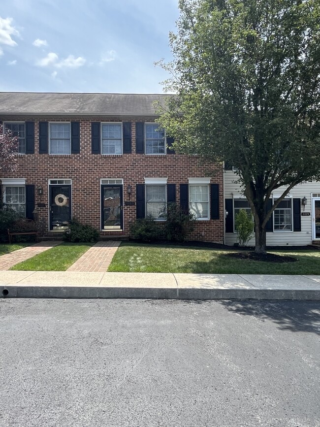 Building Photo - 4169 Kittatinny Dr
