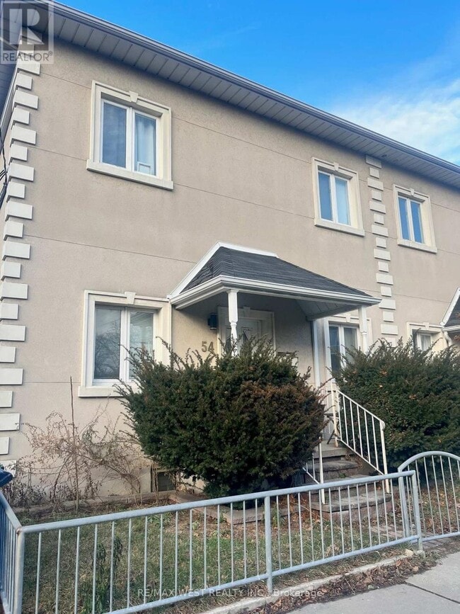 Building Photo - 54 Wyndham St