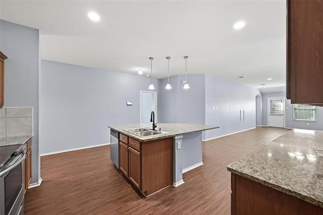 Foto del edificio - 1011 Riverstone Trl