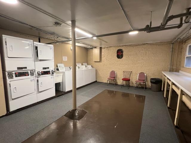 Building Photo - 1 bedroom in Chicago IL 60640