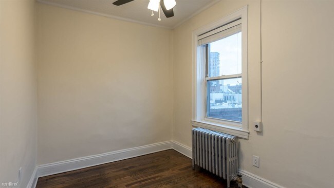 Building Photo - 142 Franklin St