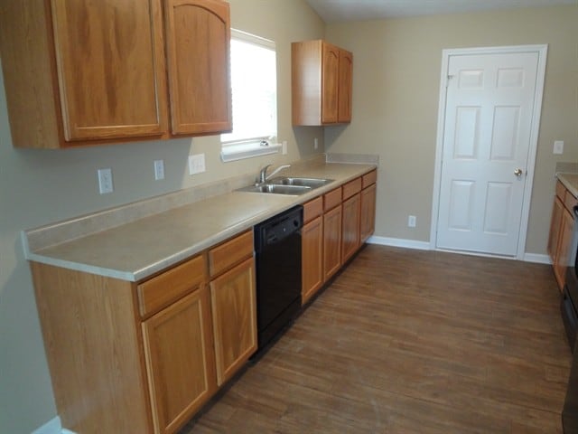 Building Photo - 4648 Birmingham Drive