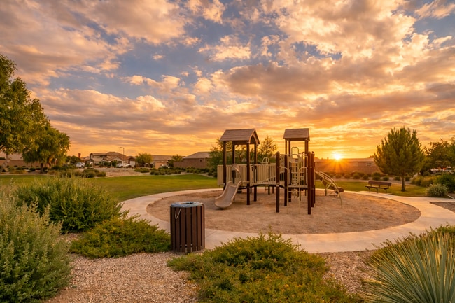 Foto del edificio - 272 W Satinka Dr