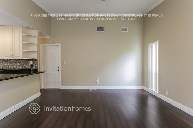 Building Photo - 3914 NW 72nd Dr