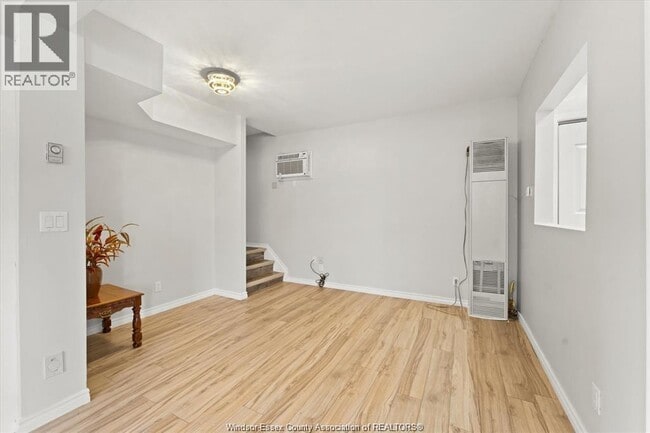 Building Photo - 1374 Pelissier St