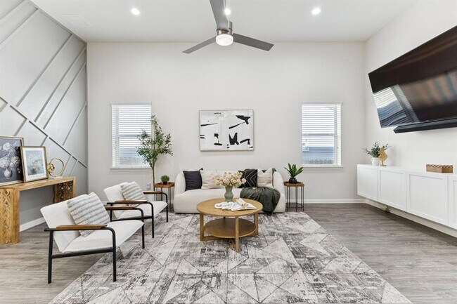 Foto del edificio - 7808 Glover Dr