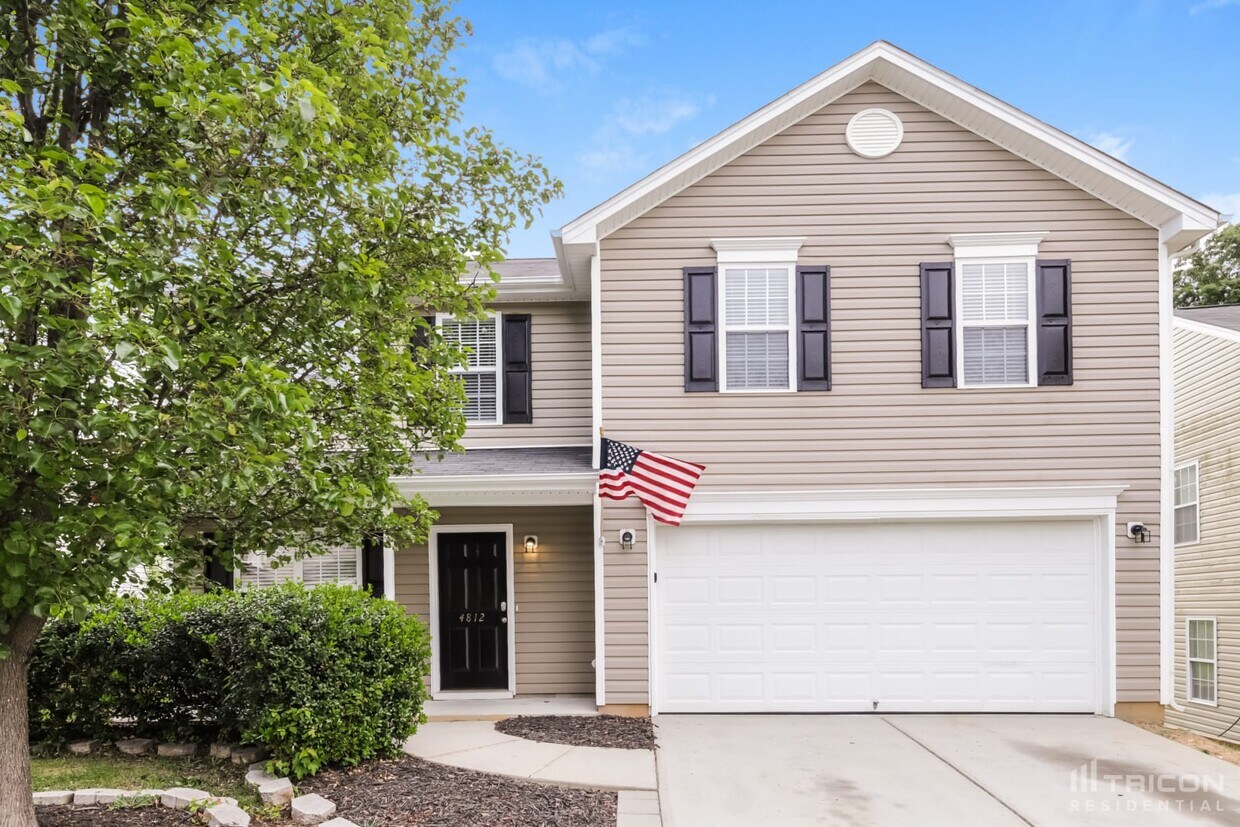 Foto principal - 4812 Chapel Ridge Dr