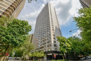 Foto principal - 1445 N State Pkwy