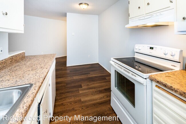 Building Photo - 2 br, 1 bath House - 9141 Hwy 55 #102