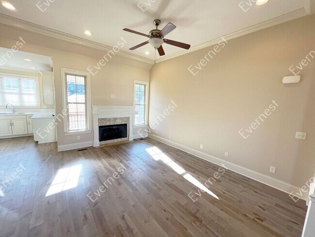 Foto del edificio - 1998 Springhouse Rd NE