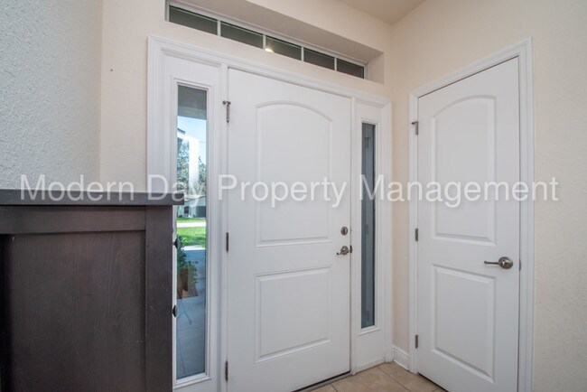 Foto del edificio - Love Where You Live!!! SOLAR POWERED!