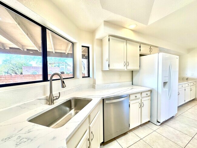 Foto del edificio - 4100 E Pontatoc Canyon Dr