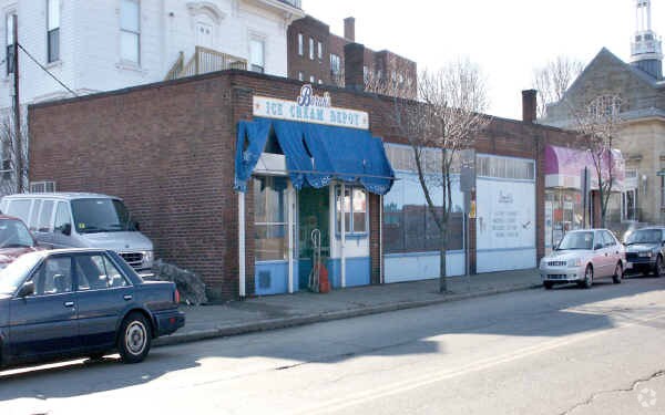 Building Photo - 32 Fawndale Rd