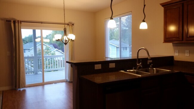 Foto del edificio - 4235 Stonecrest Ct