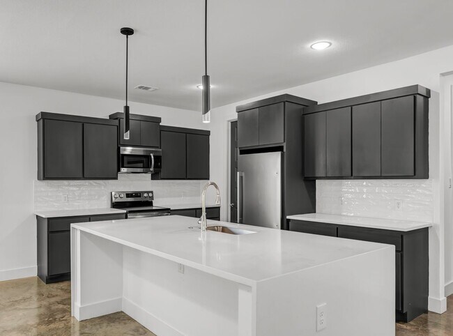 Foto del edificio - 3011 Alpha Wolf Ct