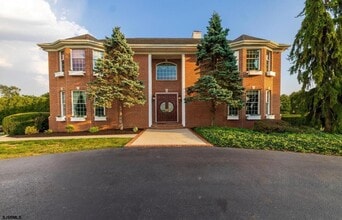 Building Photo - 665 Landis Ave