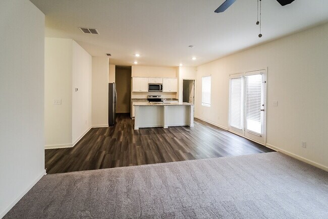 Foto del edificio - 475 Knightsbridge Ln