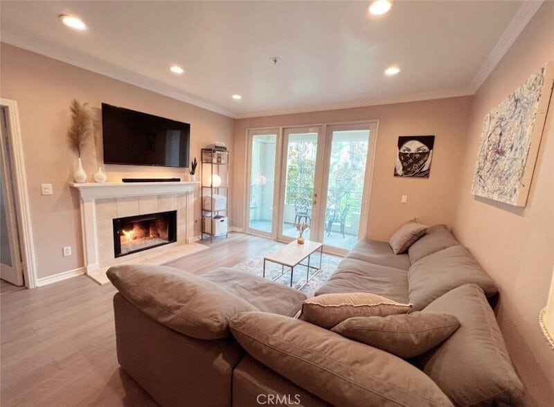 Photo - 2233 MARTIN Unit 207