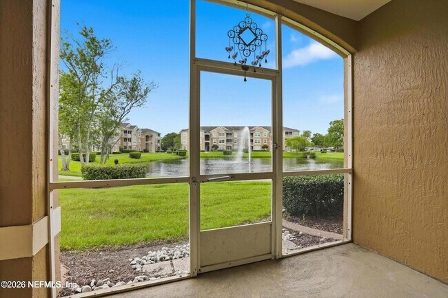 Foto del edificio - 7990 Baymeadows Rd E