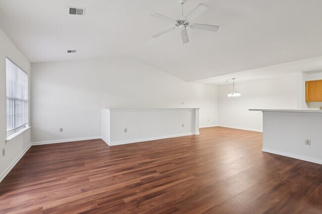 Interior Photo - Autumn Park Apartments