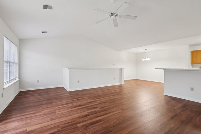 Interior Photo - Autumn Park Apartments