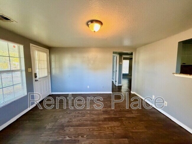 Foto del edificio - 406 S 66th E Ave