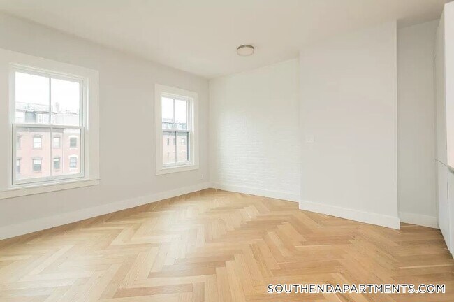 Building Photo - 461 Massachusetts Ave