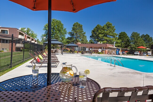 Foto del edificio - The Park at Whispering Pines