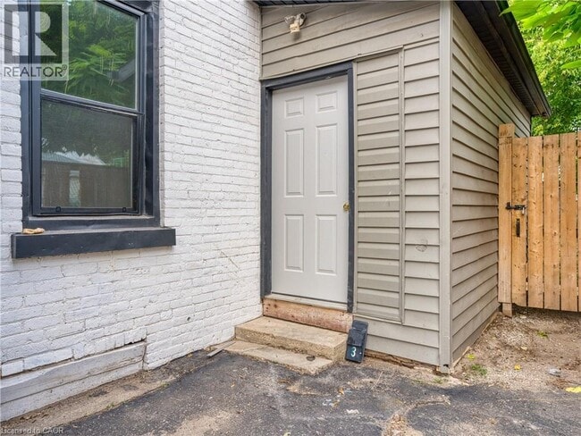 Building Photo - 338 Hamilton Rd