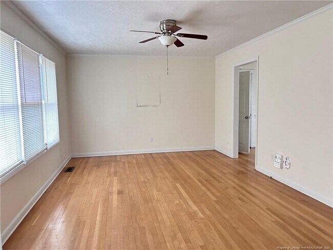 Building Photo - 606 Welsh Pl