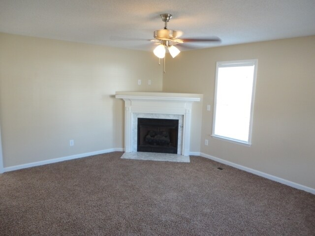 Building Photo - 169 Oak Creek Drive