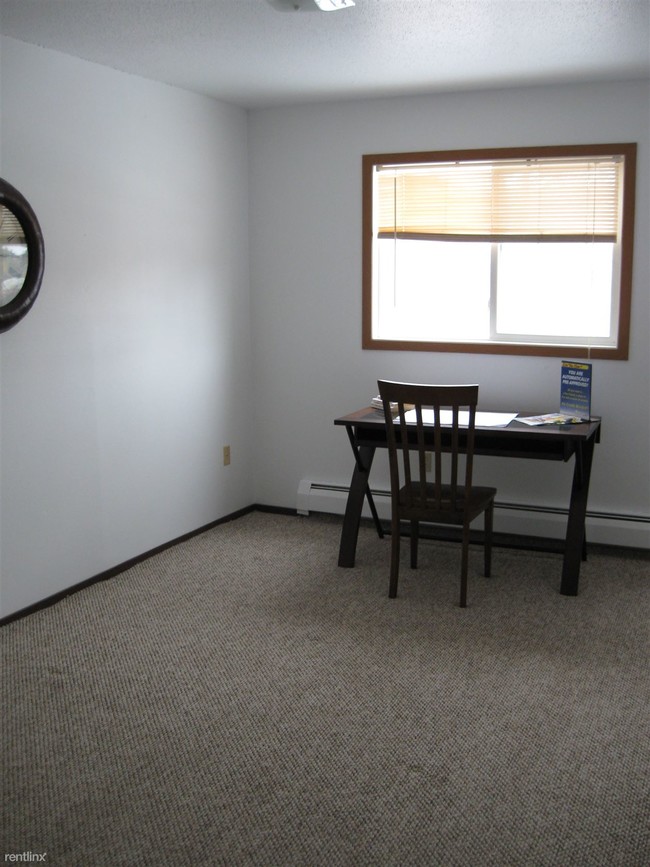 Foto del edificio - 2 br, 1 bath Apartment - 1014 16th St NE