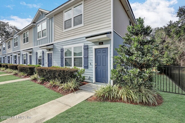 Building Photo - 156 Whispering Brk Dr