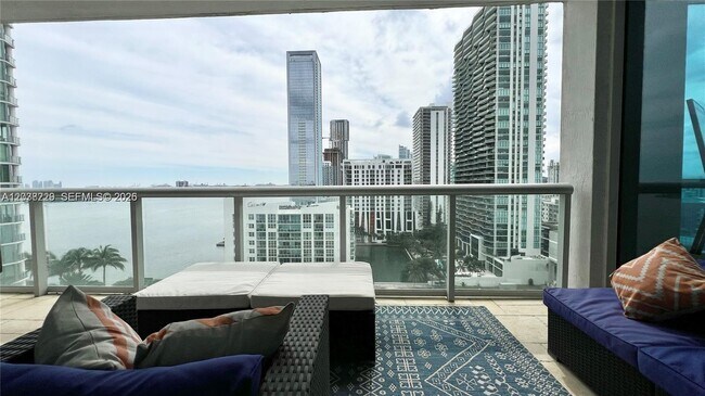 Foto del edificio - 480 NE 30th St