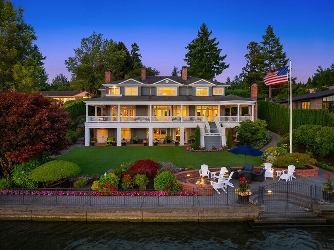 Foto del edificio - 5bd/5.5ba Yarrow Point Home