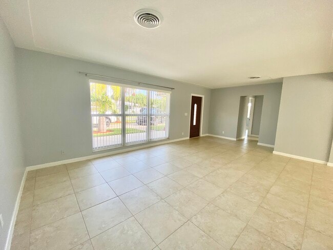 Foto del edificio - 2620 NE 25th St